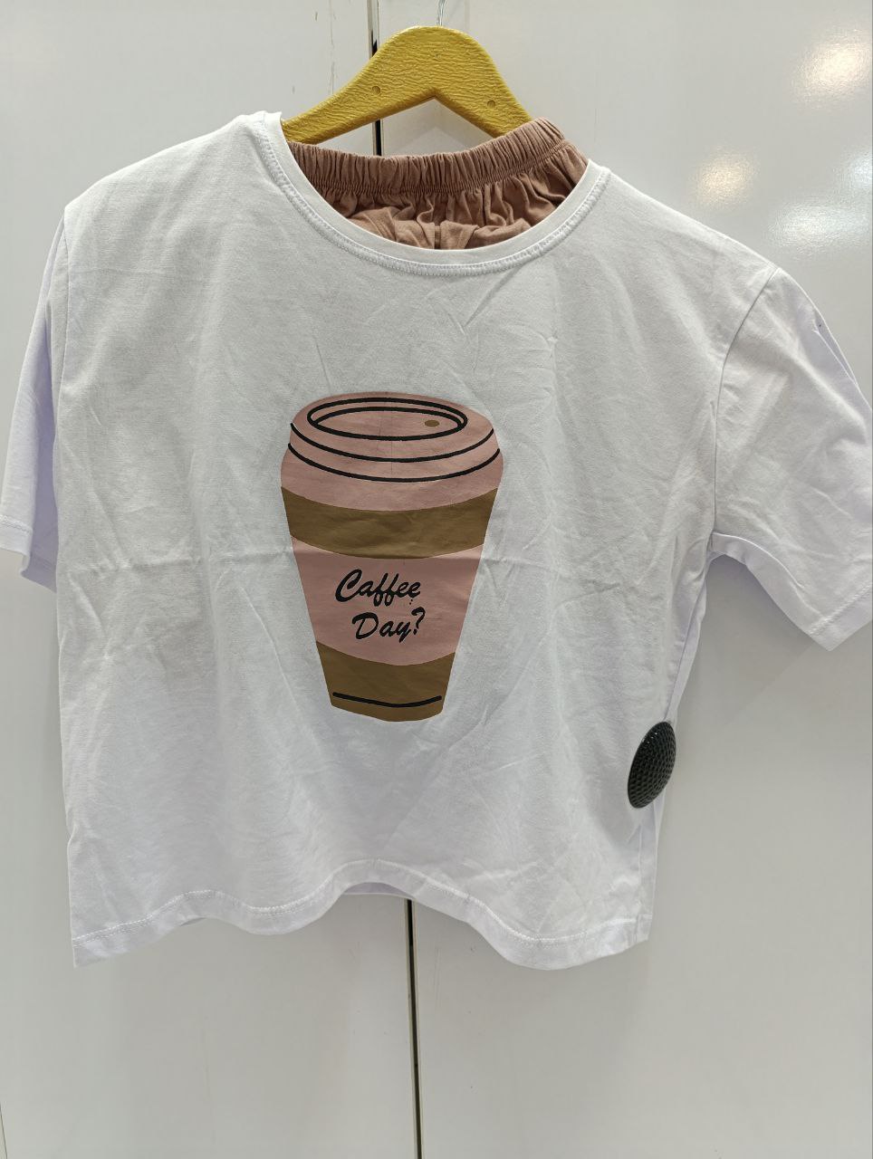 6815تیشرت سفید وشورتک